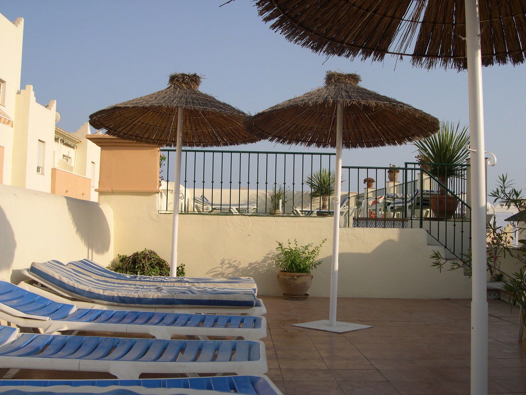 Apartamentos Nerja Medina Canovas Exterior foto